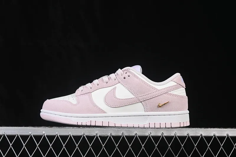 All categories Nk SB Dunk Series Nk SB Dunk Low low-top sneakers Nike SB Dunk Low Year of the Horse Yunyanfen low-top casual sneakers IO4244-100
